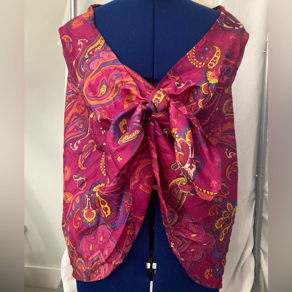 EUC Ralph Lauren 100% Silk Paisely  Open Front/Tie Shawl Blouse Size M